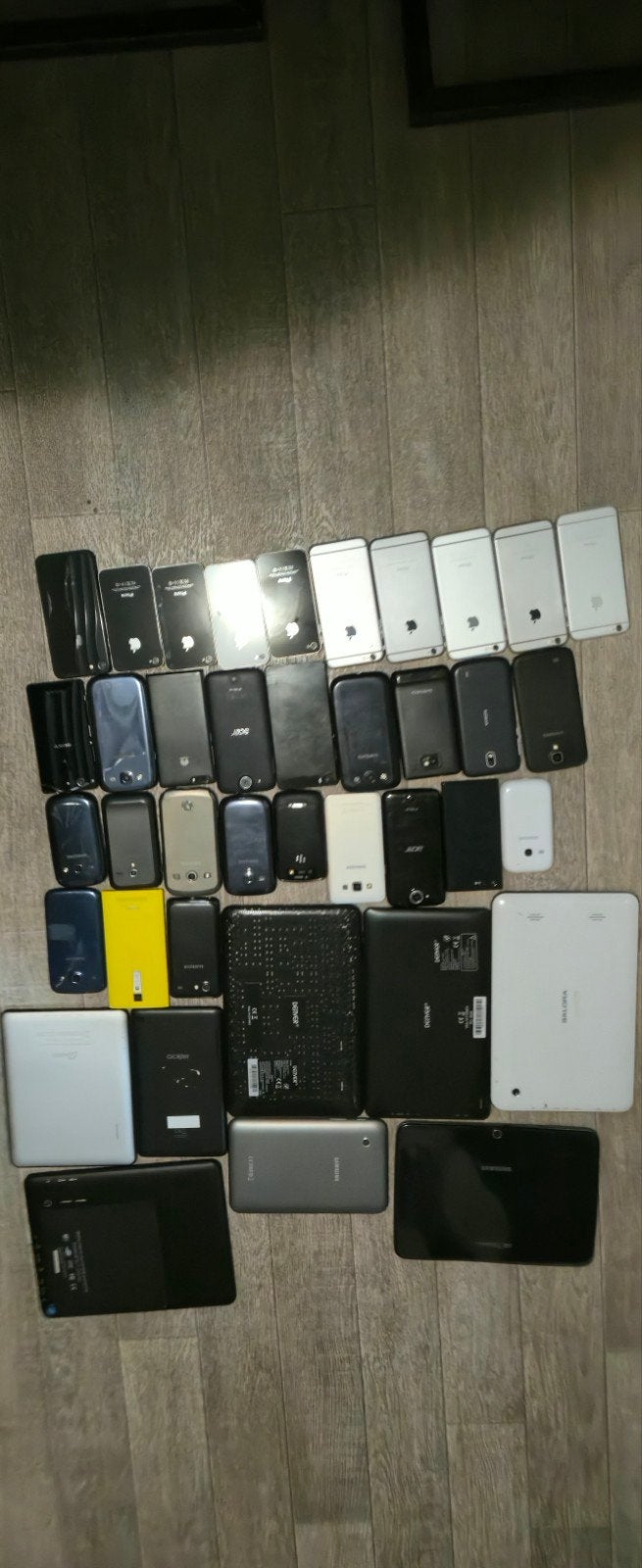 Partij 39 defecte smartphones & tablets - Apple, Samsung..., Ophalen of Verzenden, Niet werkend, 3 tot 6 megapixel, Zonder abonnement