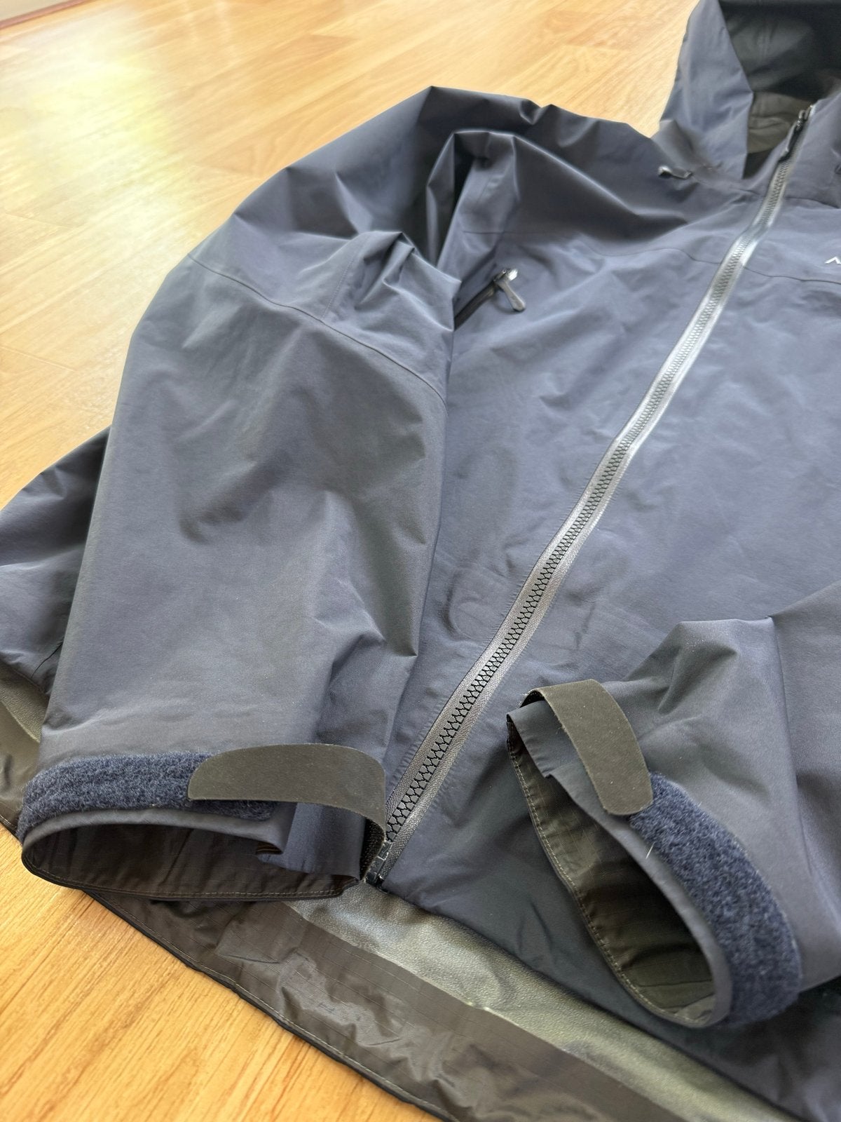 Arc'teryx Beta AR Jacket M Navy Gore-Tex Pro - Zo goed als n, Kleding | Heren, Ophalen of Verzenden, Zo goed als nieuw, Maat 48/50 (M)