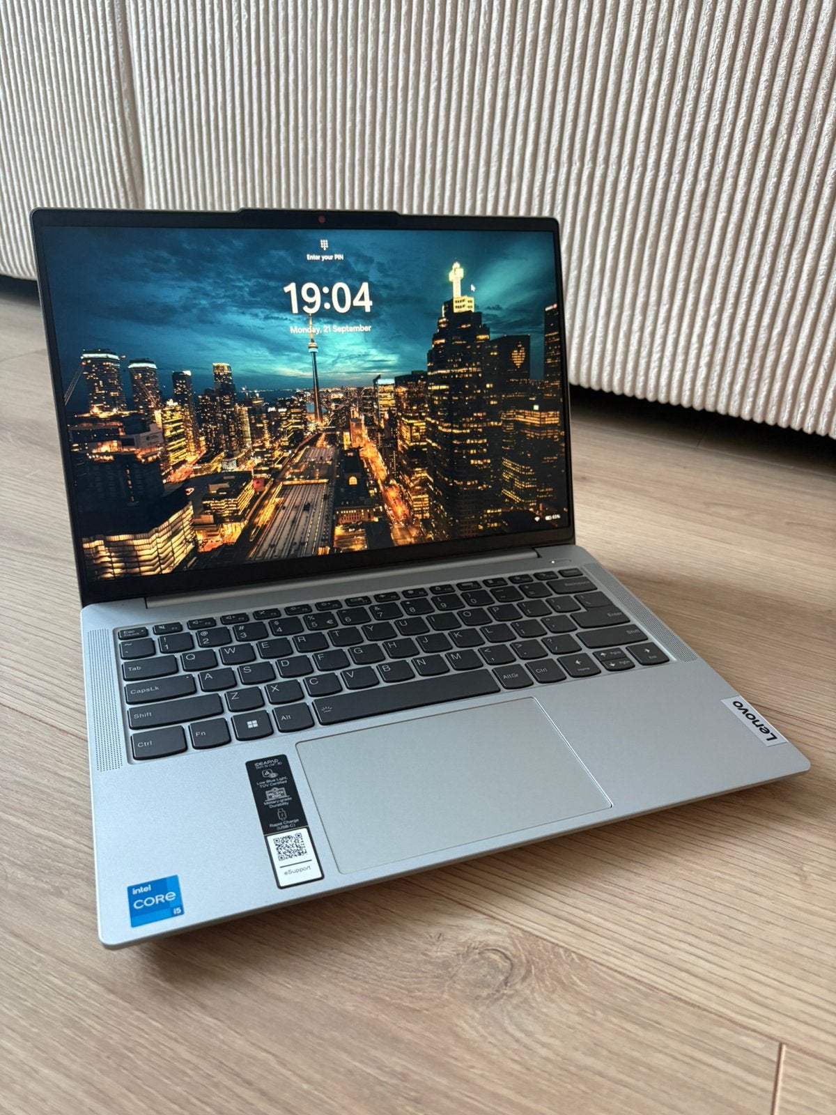 Lenovo laptop  (Nieuwe staat), Computers en Software, Ophalen, 2 tot 3 Ghz, Qwerty, Nieuw