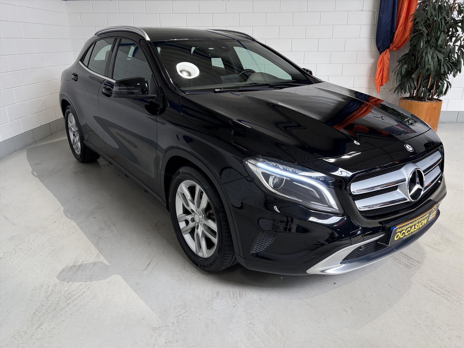 Mercedes GLA-Klasse 180 122pk 7G-DCT. Camera, Cruise, 24dkm!, Auto's, Gebruikt, 4 cilinders, 715 kg, Bi-Xenon koplampen
