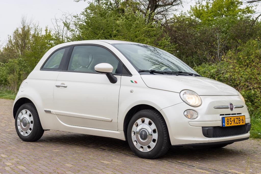 Fiat 500 1.2 Automaat 51KW 2010 Crème, Euro 5, 1242 cc, Start-stop-systeem, Leder en Stof
