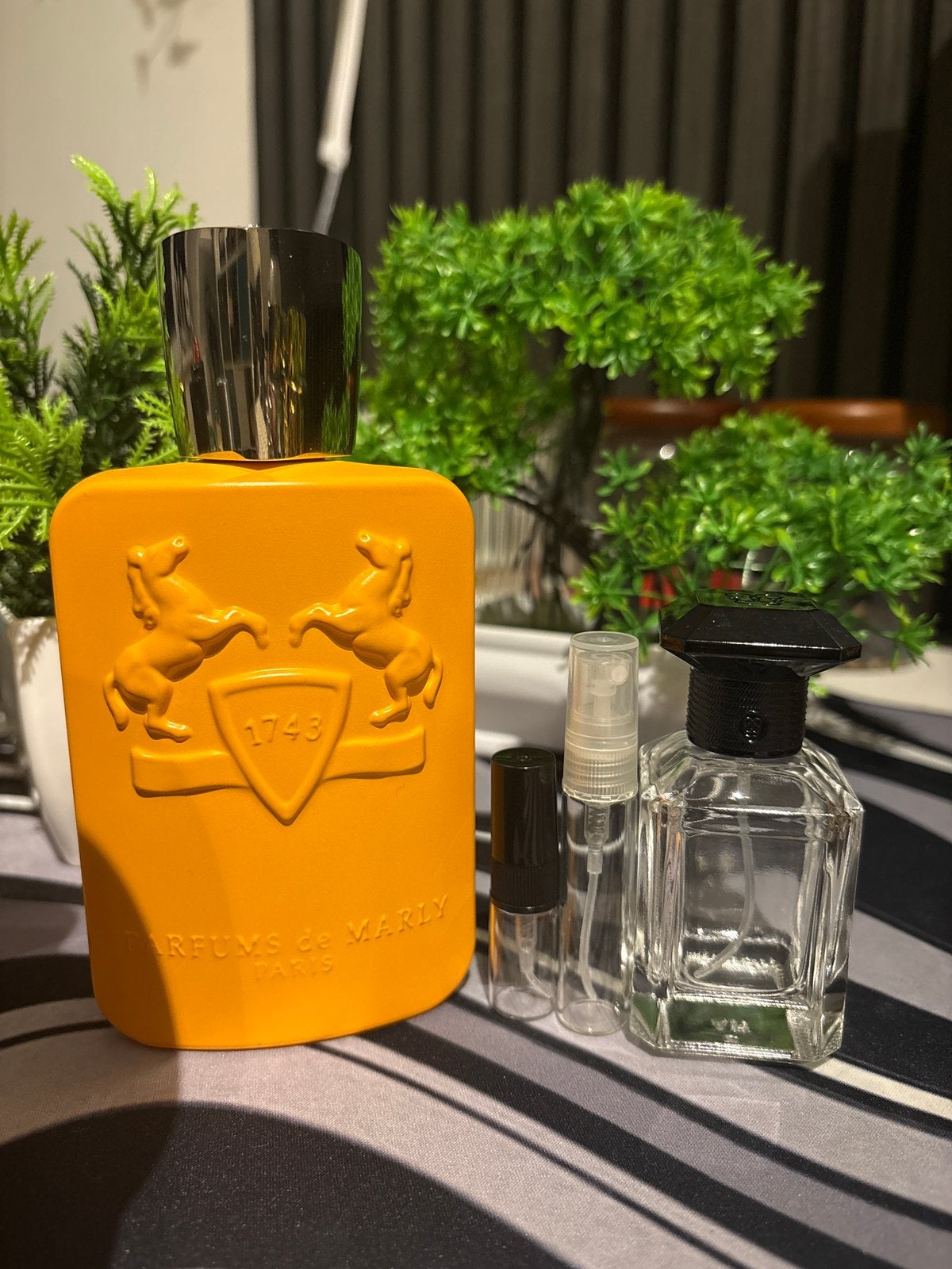 Parfums de Marly - Perseus Sample Decant, Sieraden, Tassen en Uiterlijk, Uiterlijk | Parfum, Ophalen of Verzenden, Nieuw