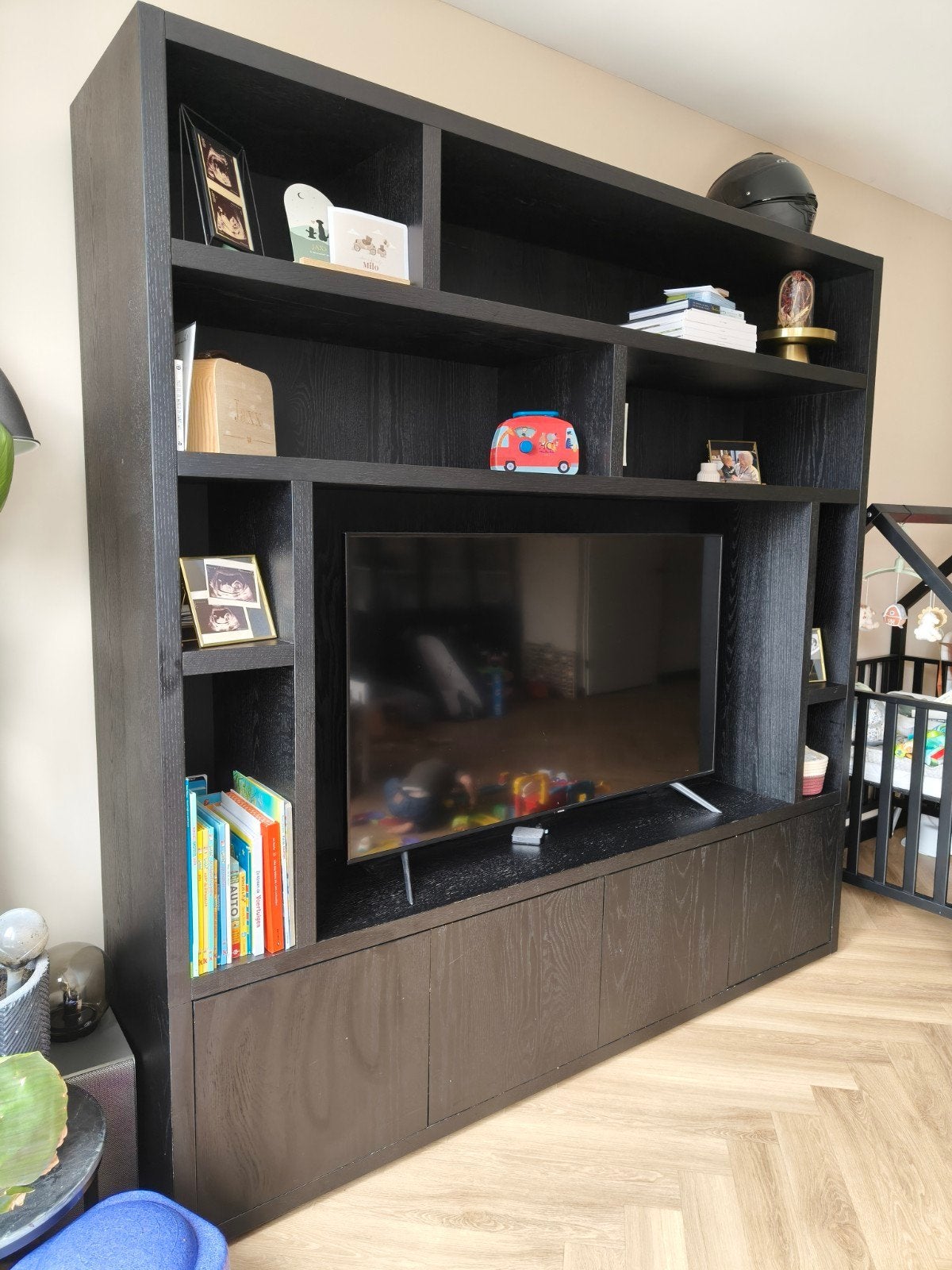 Goossens TV Meubel Barcelona - Eiken Zwart Gelakt, Ophalen, 200 cm of meer, Eikenhout, Zo goed als nieuw