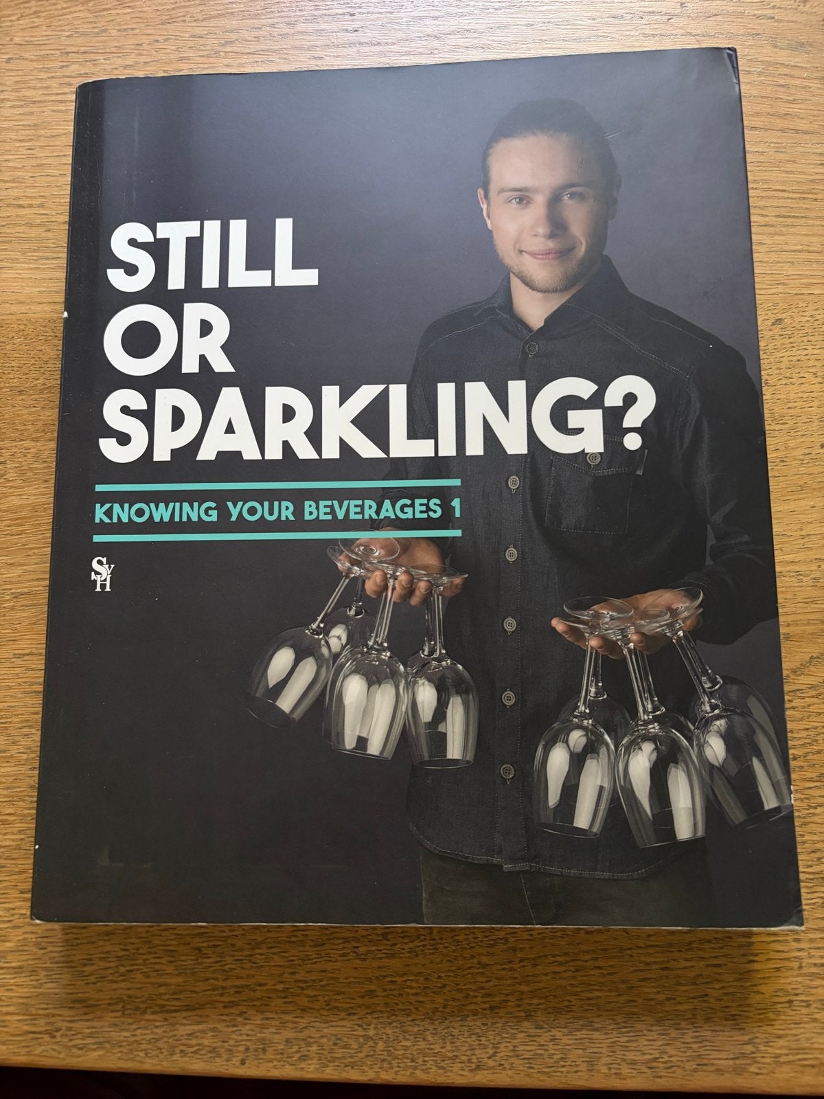 Still or Sparkling? Knowing Your Beverages 1 - Gebruikt, Boeken, Ophalen of Verzenden, Gelezen, Overige niveaus