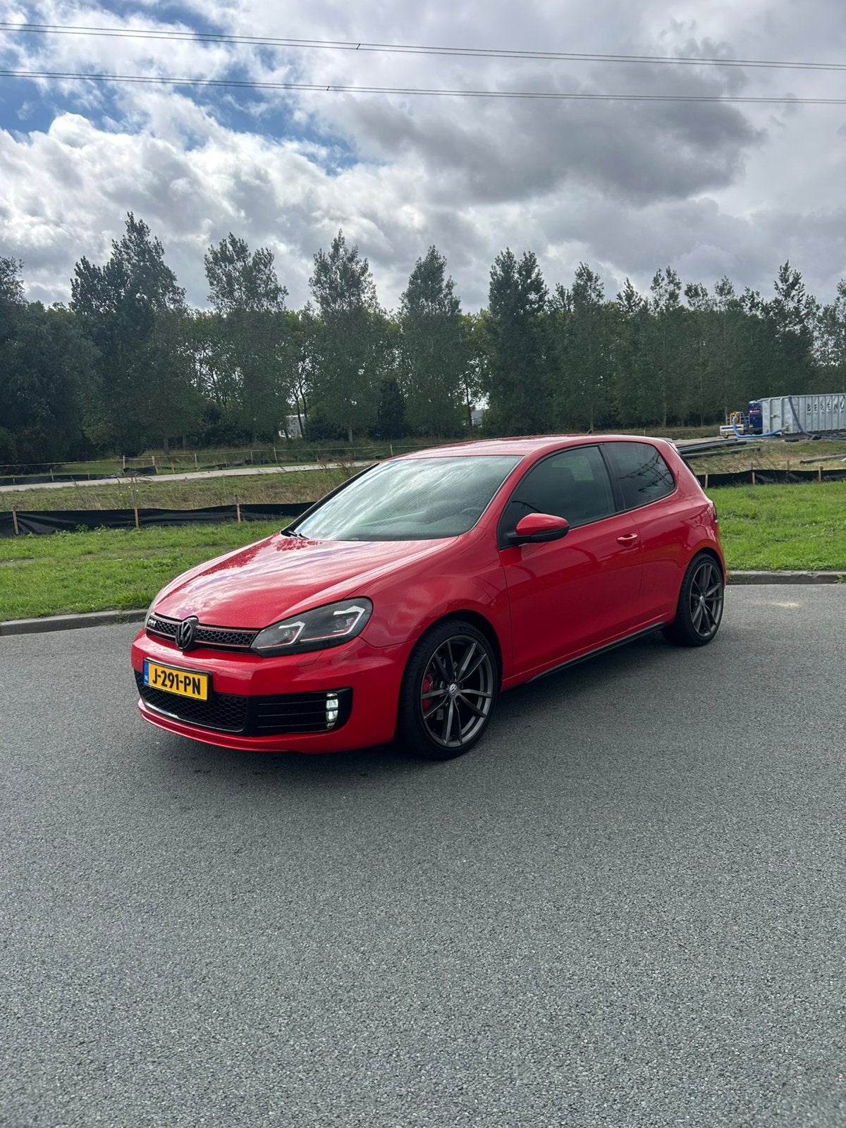 Volkswagen Golf 2.0 GTI 2010 Rood, Voorwielaandrijving, Dealer onderhouden, Stof, Zwart