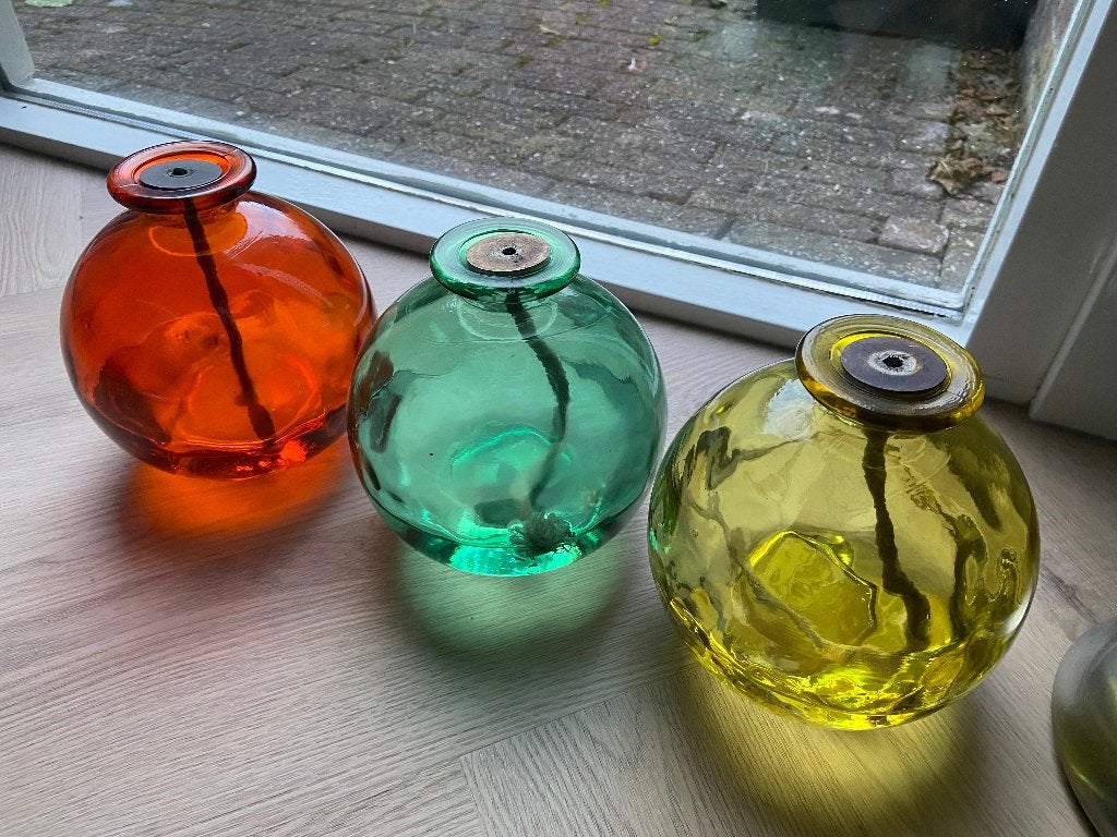 Sfeervolle glazen bollen met lampenolie en lont, Olielamp, Ophalen of Verzenden, Geel, Modern
