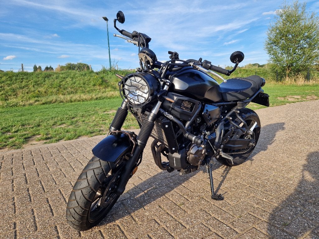 Yamaha XSR 700 - Akrapovic double titanium uitlaat -14.250km, Motoren, 2 cilinders, Occasion, Motorrijbewijs A, Particulier
