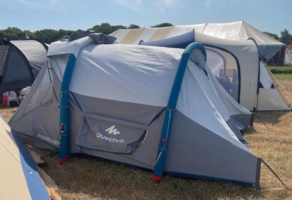 Quechua Air Seconds Family 4 XL opblaasbare tent, Caravans en Kamperen, Tenten, Ophalen of Verzenden, Zo goed als nieuw, Tot en met 4