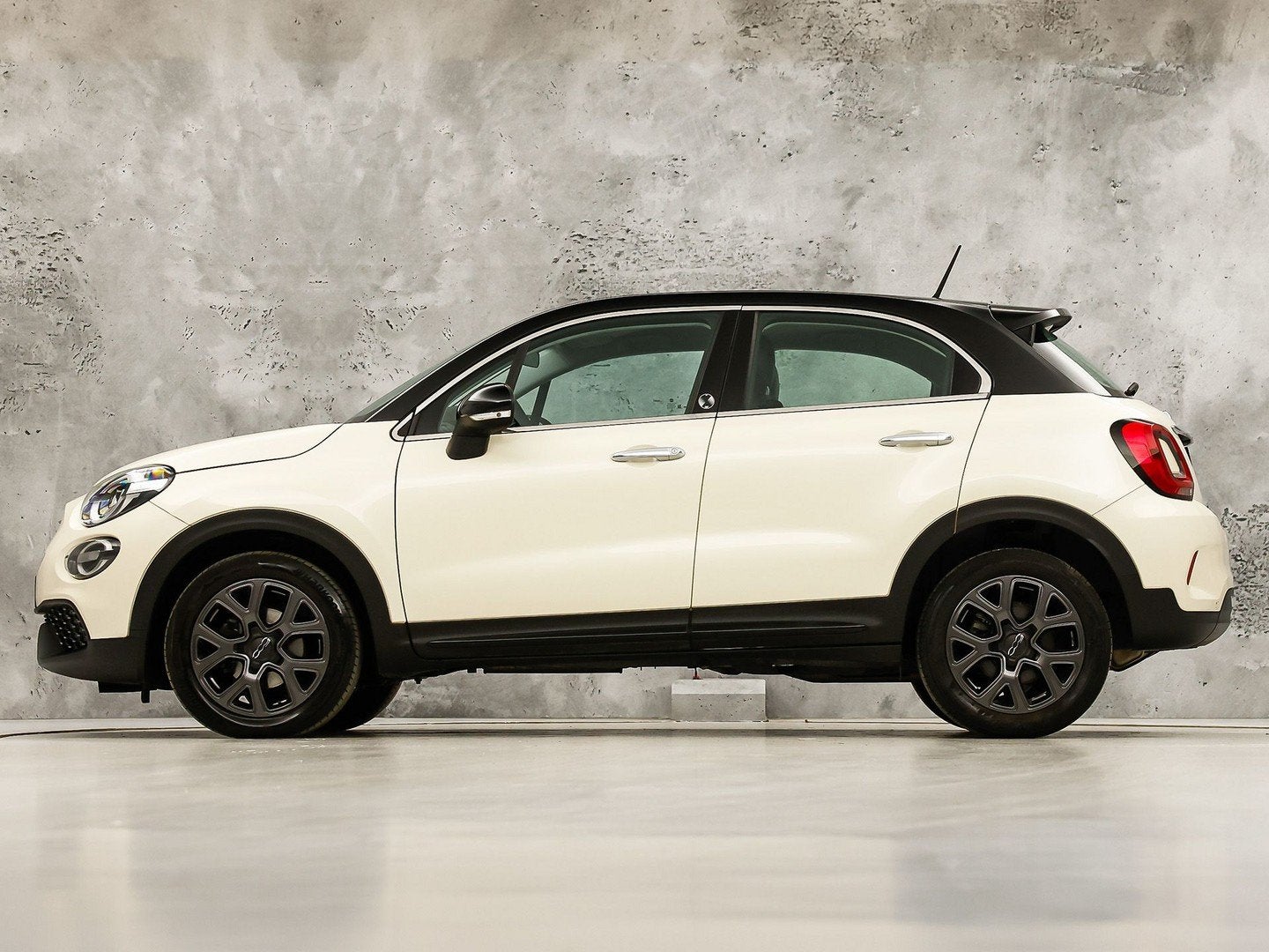 Fiat 500X 1.0 GSE Urban 120TH Edition (NAVIGATIE, CLIMATE, L, Auto's, Voorwielaandrijving, 12 maanden, Wit, Origineel Nederlands