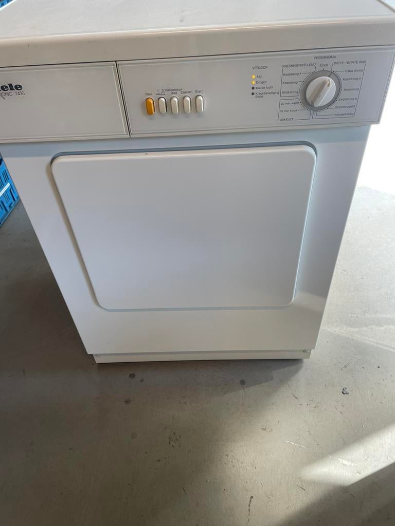 Miele luchtdroger novotronic t410, Luchtafvoer, 4 tot 6 kg, Ophalen of Verzenden, Zo goed als nieuw
