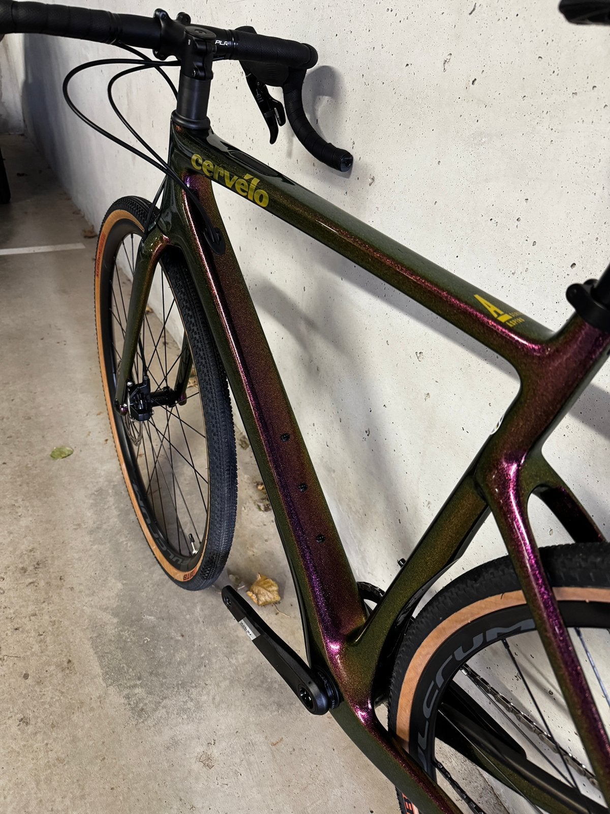 Foto 3 van CERVÉLO ÁSPERO – PURPLE SUNSET – CARBON – M – SRAM APEX
