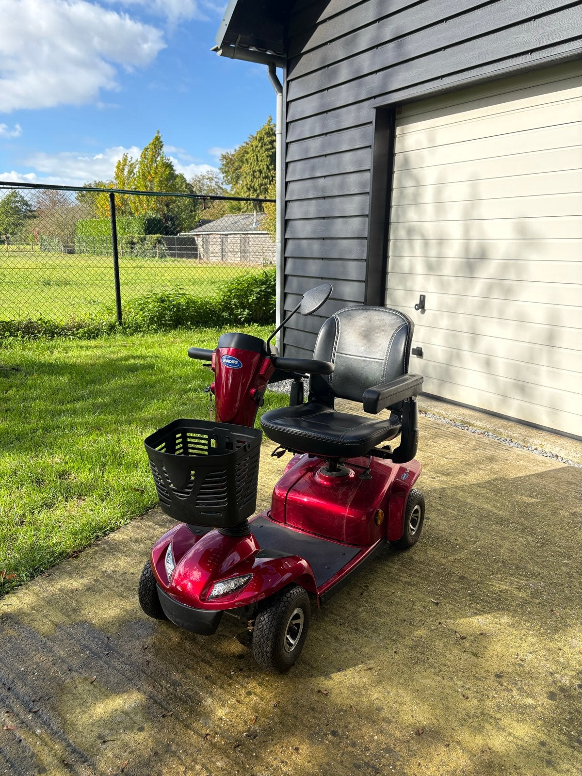 Invacare Leo 4-wieler scootmobiel – Zeer net (accu's defect), Doe-het-zelf en Verbouw, Ophalen, Gebruikt