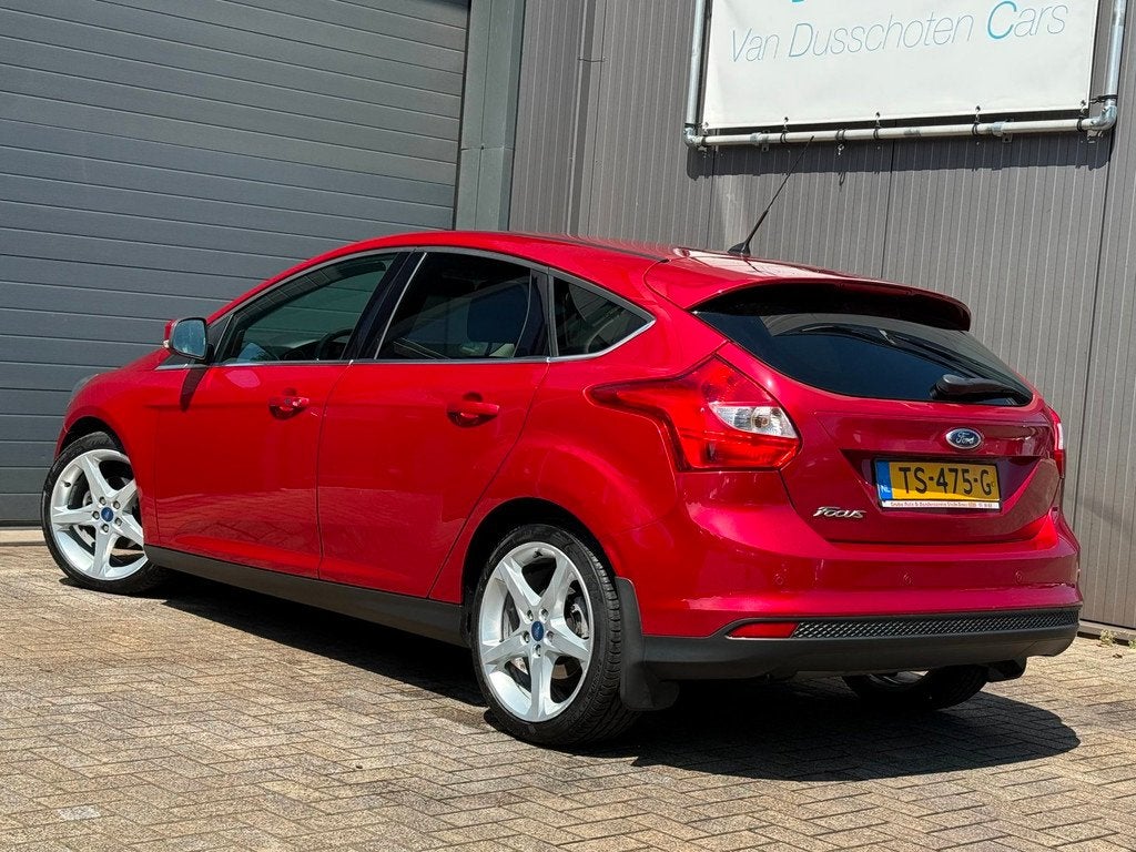 Ford Focus 1.6 TI-VCT Titanium | Automaat | Leder | Xenon, 125 pk, Gebruikt, Zwart, 4 cilinders