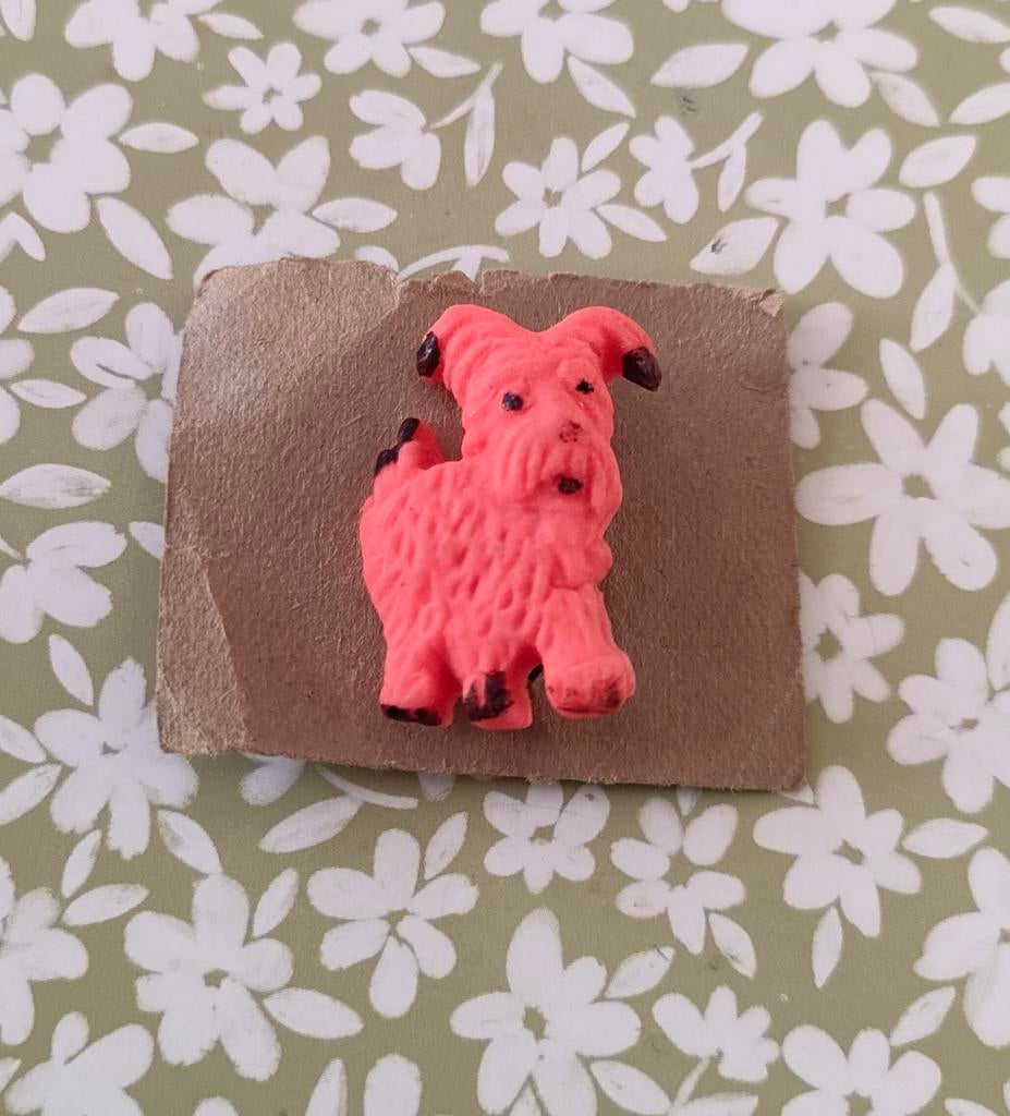 Vintage jaren '40 celluloid fuchsia Scottie kinder broche., Ophalen of Verzenden, Zo goed als nieuw, Roze