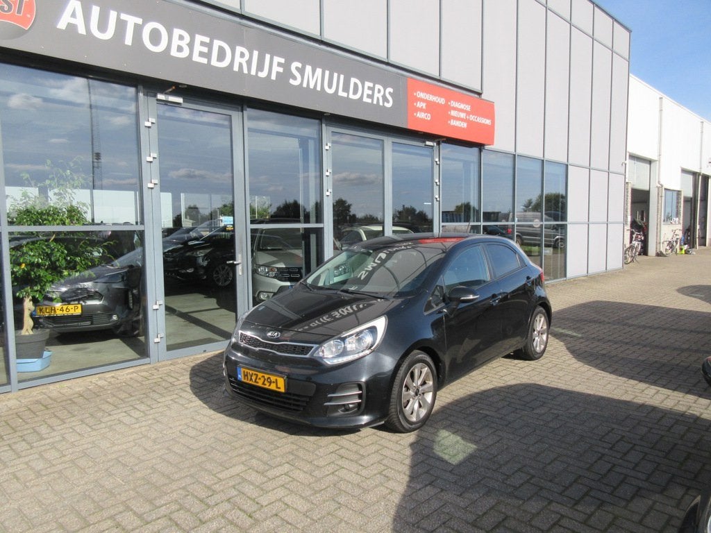 Kia RIO 1.2 CVVT ComfortLine, Gebruikt, Euro 6, 4 cilinders, Zwart