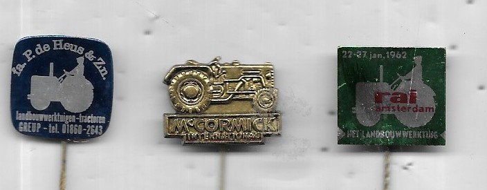 3 TRACTOR VERSCHILLENDE SPELDEN, Verzamelen, Speldjes, Pins en Buttons, Ophalen of Verzenden, Gebruikt, Overige onderwerpen, Speldje of Pin