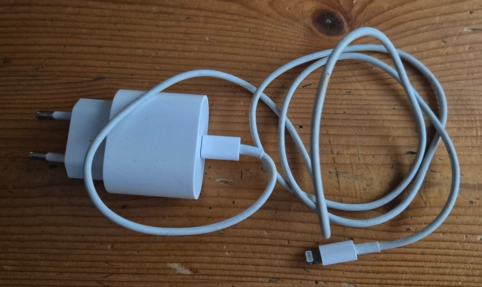 Origineel Apple USB-C to Lightning 20W adapter met snoer., Telecommunicatie, Mobiele telefoons | Telefoon-opladers, Lightning