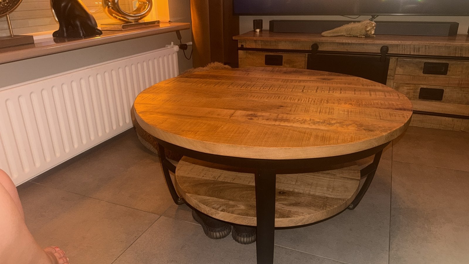 Te koop mangohoute ronde salontafel, Huis en Inrichting, Tafels | Salontafels, Ophalen of Verzenden, Zo goed als nieuw, Rond, 50 tot 100 cm
