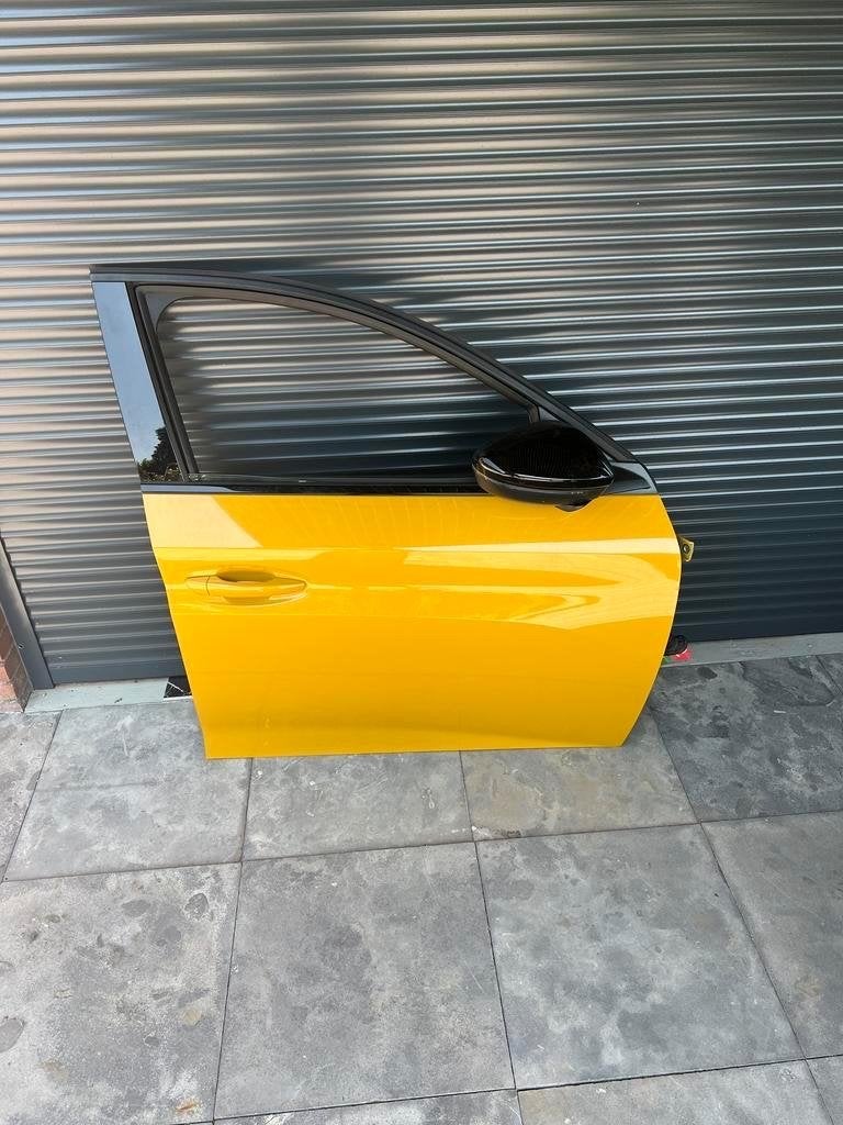 deur voor Peugeot 208 met spiegel vanaf 2019- Gebruikt, Gebruikt, Ophalen of Verzenden, Peugeot, Voor