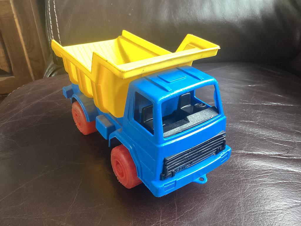 Leuke Plasto kiepauto, Ophalen of Verzenden, Zo goed als nieuw