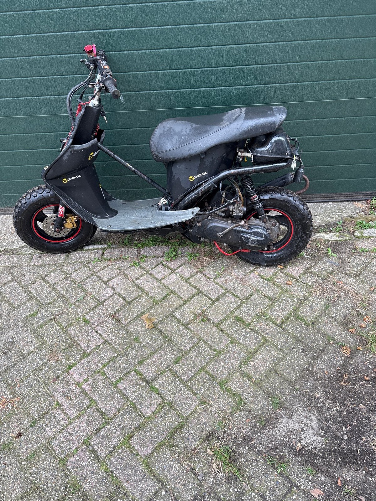 Honda 50cc Scooter met Kenteken geel - Loopt niet, Fietsen en Brommers, Ophalen of Verzenden, Gebruikt