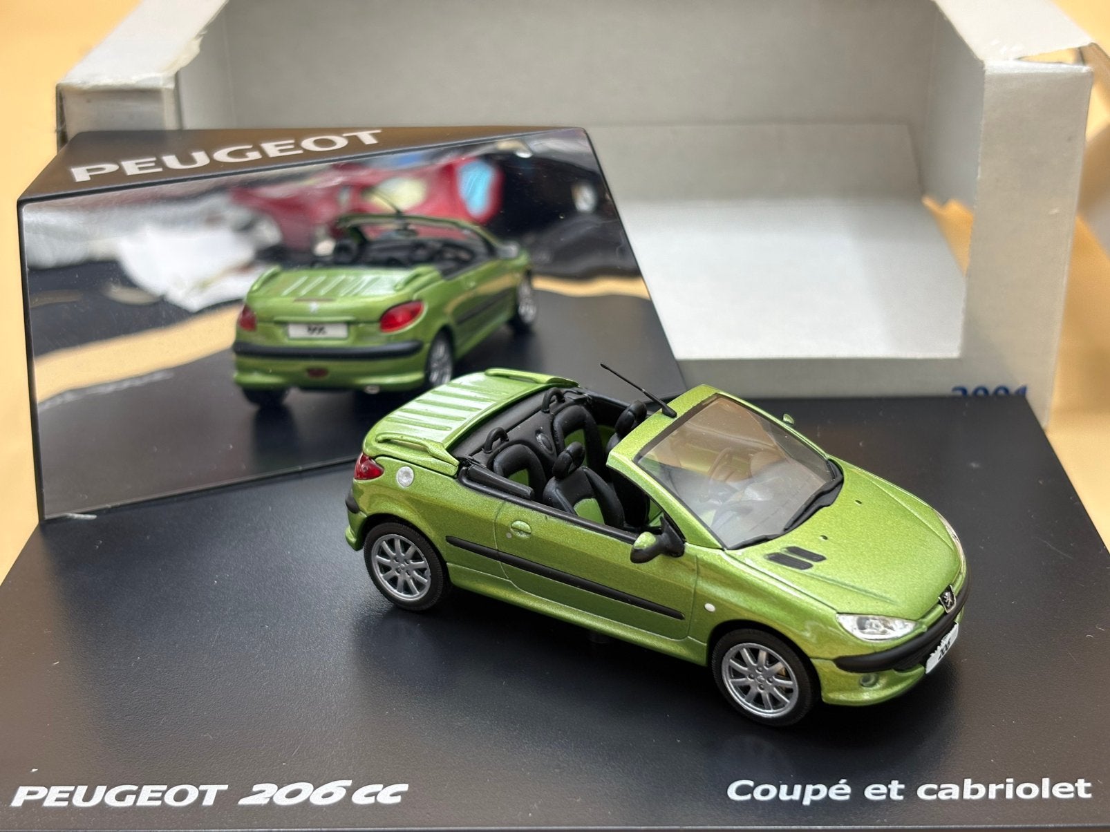Peugeot 206 CC 1:43 Norev, Ophalen of Verzenden, Zo goed als nieuw, Auto, Norev