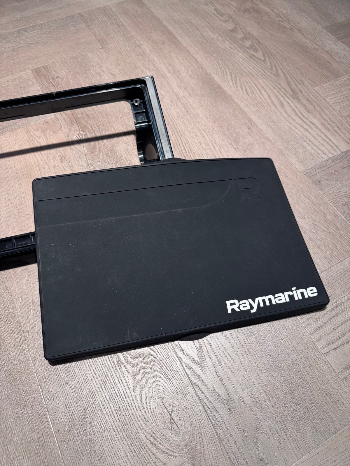 Raymarine Axiom Plus 12 / Axiom 12 front mounting kit A80502, Ophalen of Verzenden, Zo goed als nieuw, Overige typen