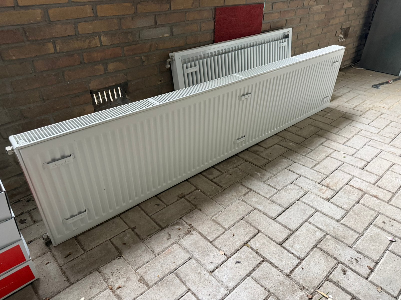 Grote witte radiator, zo goed als nieuw, Doe-het-zelf en Verbouw, Verwarming en Radiatoren, Ophalen, Radiator, 150 cm of meer