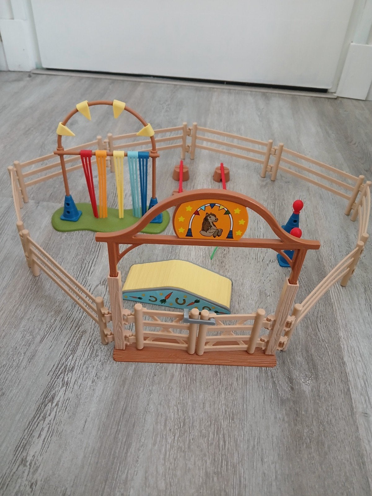 2 Schleich Circus Sets met veel accessoires (zonder paarden), Verzamelen, Verzenden, Zo goed als nieuw