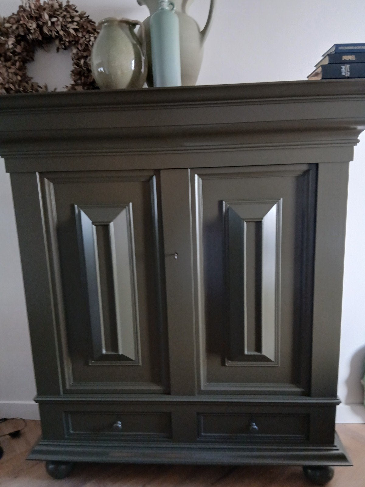 Prachtige Groene Kast met Paneeldeuren en Laden, Huis en Inrichting, Ophalen of Verzenden, Zo goed als nieuw, Klassiek, Landelijk