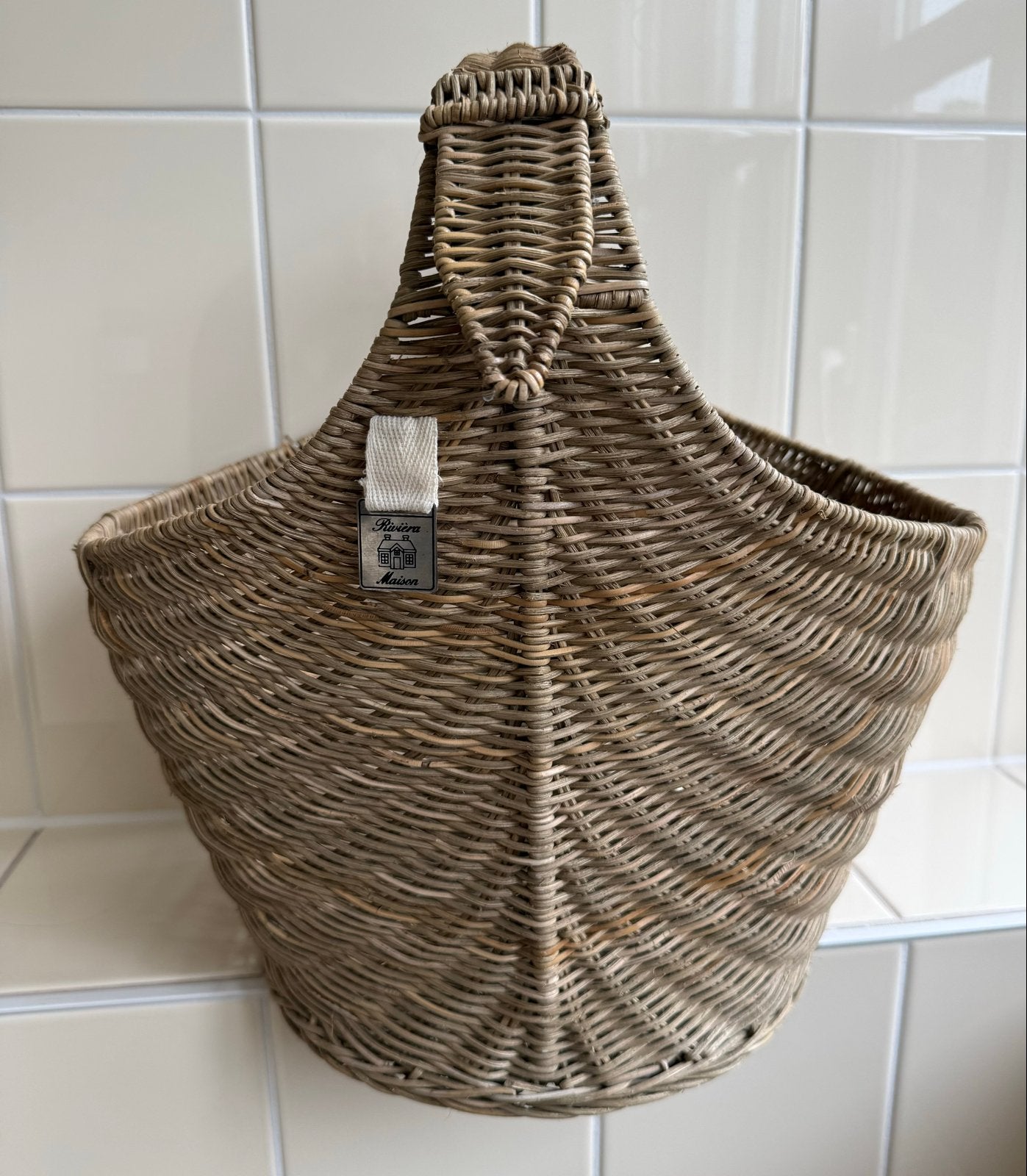Riviera Maison Opbergmand - Rustic Rattan Best Magazine Bask, Huis en Inrichting, Gevlochten, Mand, Nieuw, Ophalen of Verzenden
