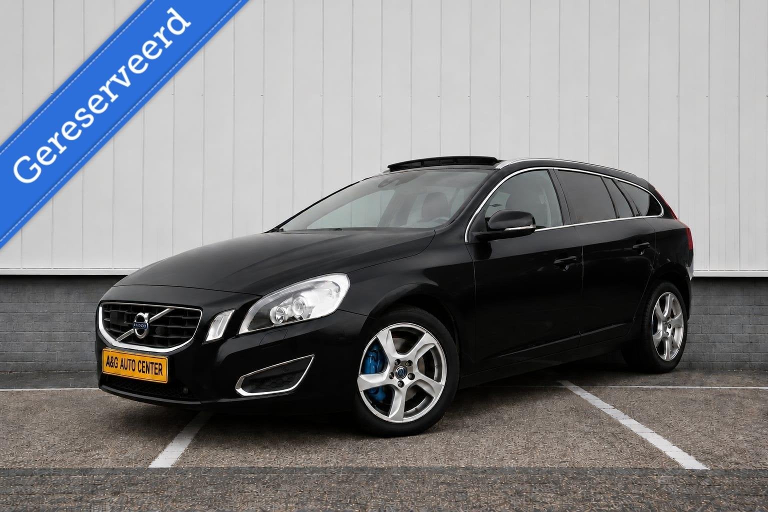 Volvo V60 2.0T Summum/1e Eig/ACC/BLIS/203PK/S.Dak/Leer/Xenon, Gebruikt, 4 cilinders, Startonderbreker, Zwart