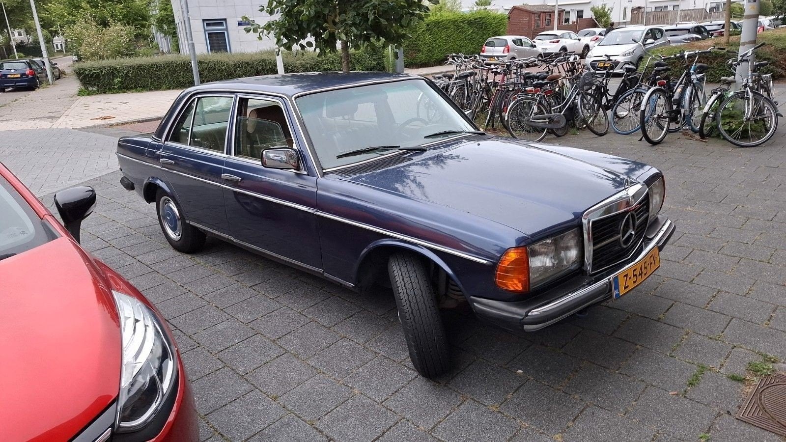 Mercedes-Benz Mercedes w123 1984 type 350d belastingvrij, Auto's, Mercedes-Benz, Blauw, Diesel, 2998 cc, Sedan