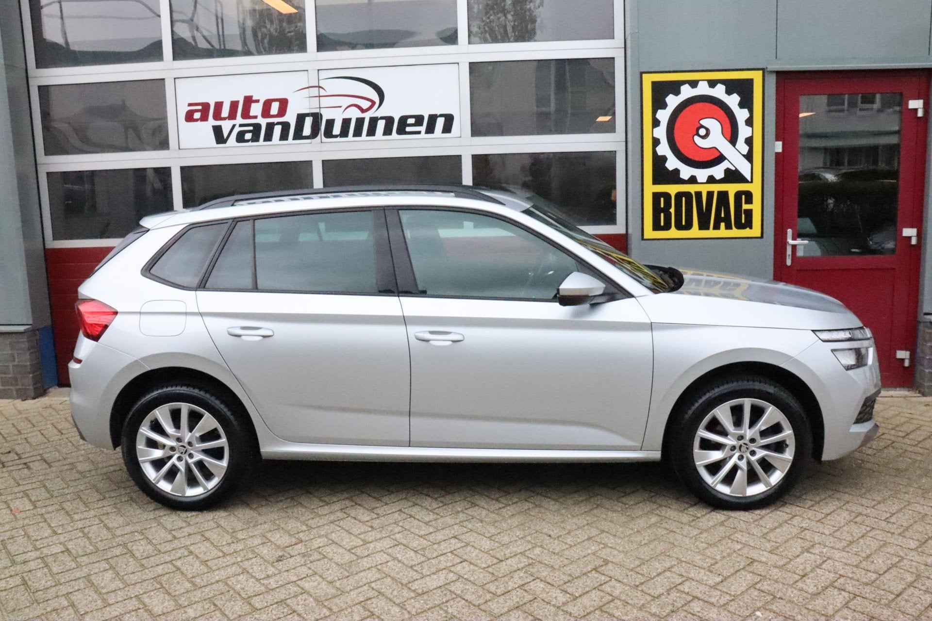 Skoda Kamiq 1.0 TSI Sport Business O.a: PDC, Cruise, Clima,, Auto's, Dealer onderhouden, Stof, Gebruikt, Met garantie (alle)