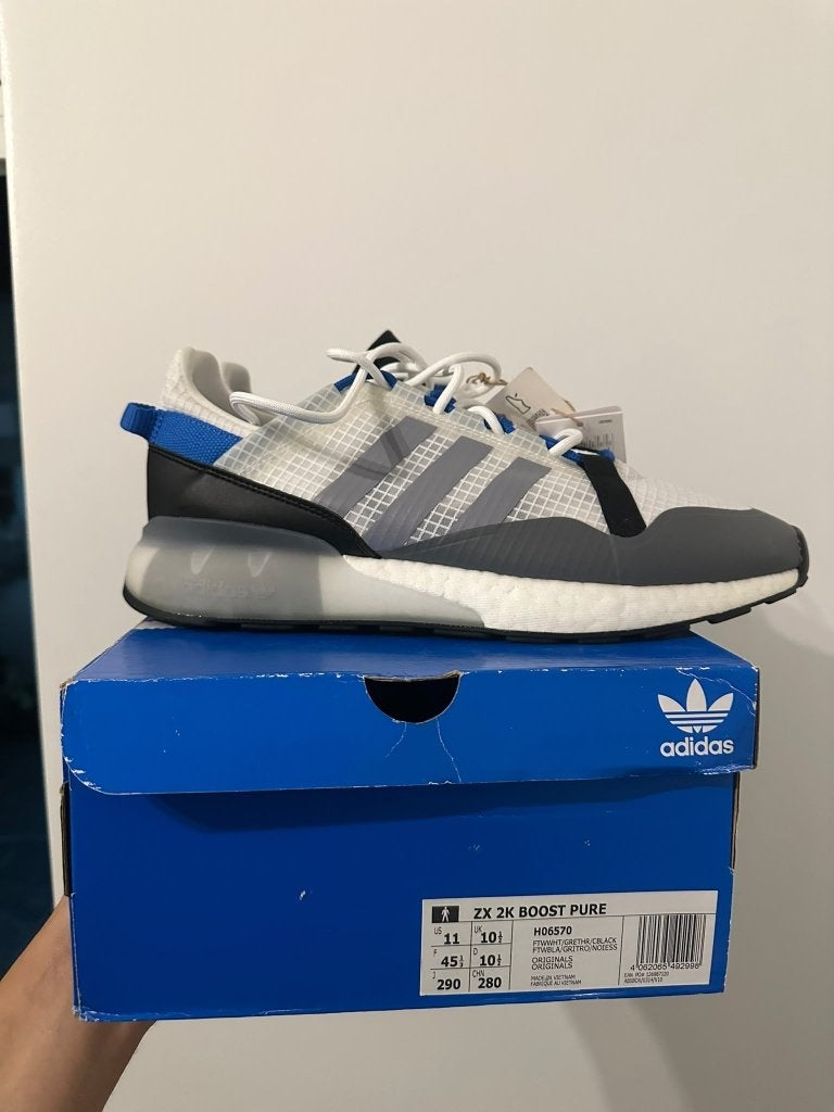 adidas Originals ZX 2K Boost NIEUW -  Maat 45 1/3, Kleding | Heren, Ophalen of Verzenden, Nieuw, Adidas