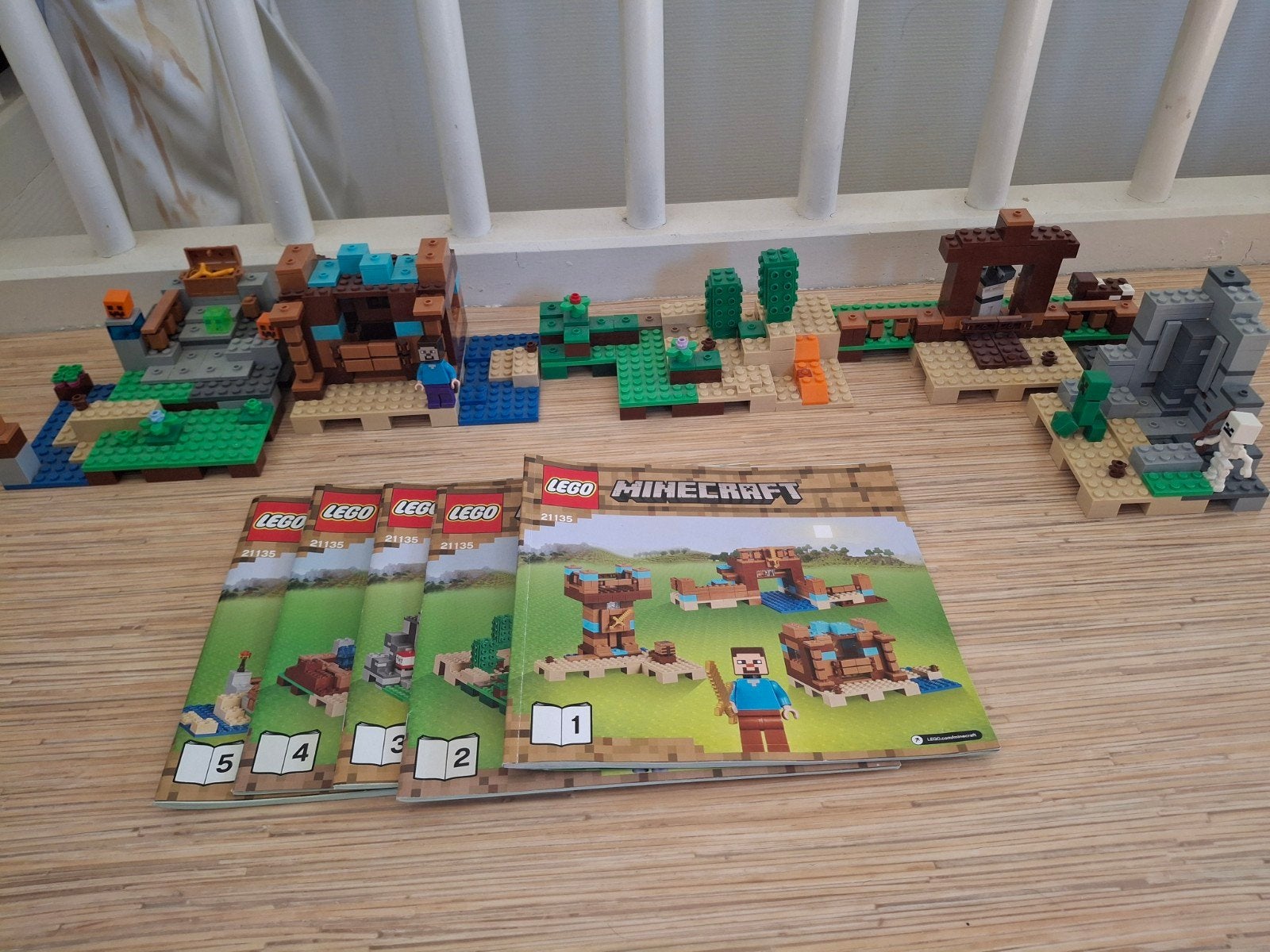 Lego Minecraft 21135 Crafting Box 2.0 met boekje compleet, Kinderen en Baby's, Verzenden, Minecraft, Lego, Zo goed als nieuw
