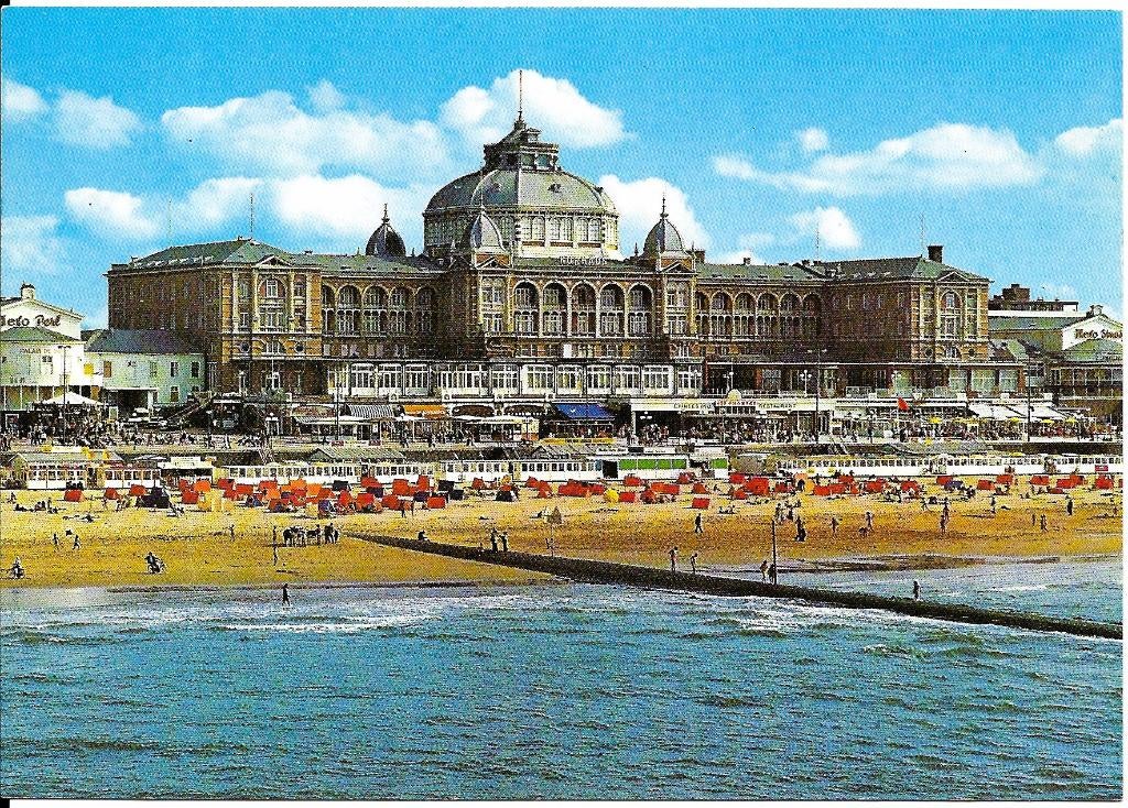 Ansichtkaart	Scheveningen  	Kurhaus	met strand, Verzenden, 1980 tot heden, Ongelopen, Zuid-Holland