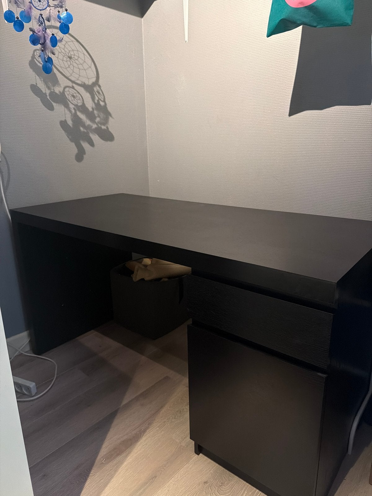Mooi en stevig bureau - ideaal voor gaming en huiswerk, Ophalen, Bruin, Zo goed als nieuw, IKEA