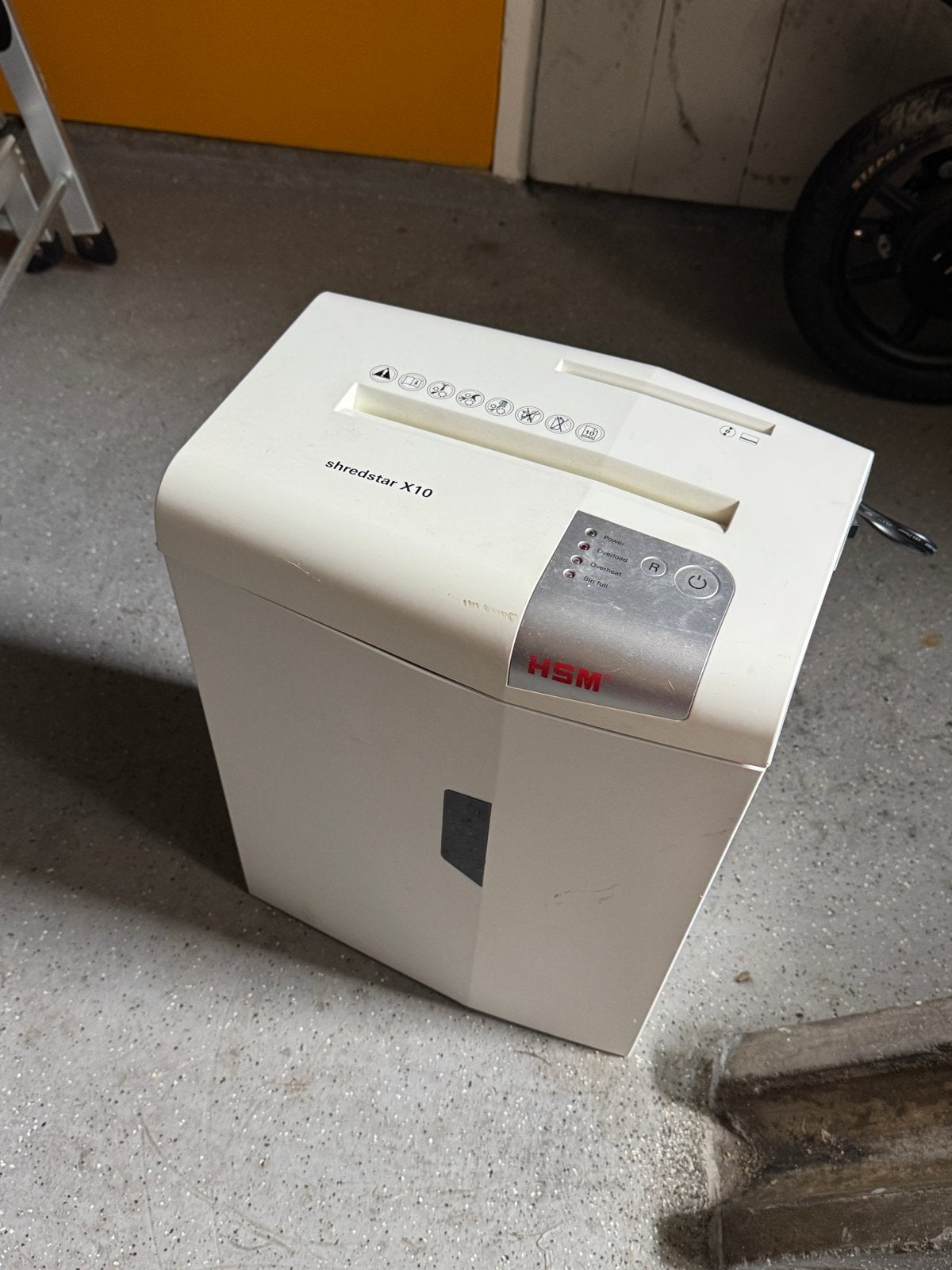 HSM Shredstar X10 papierversnipperaar, Ophalen, Gebruikt, Overige typen