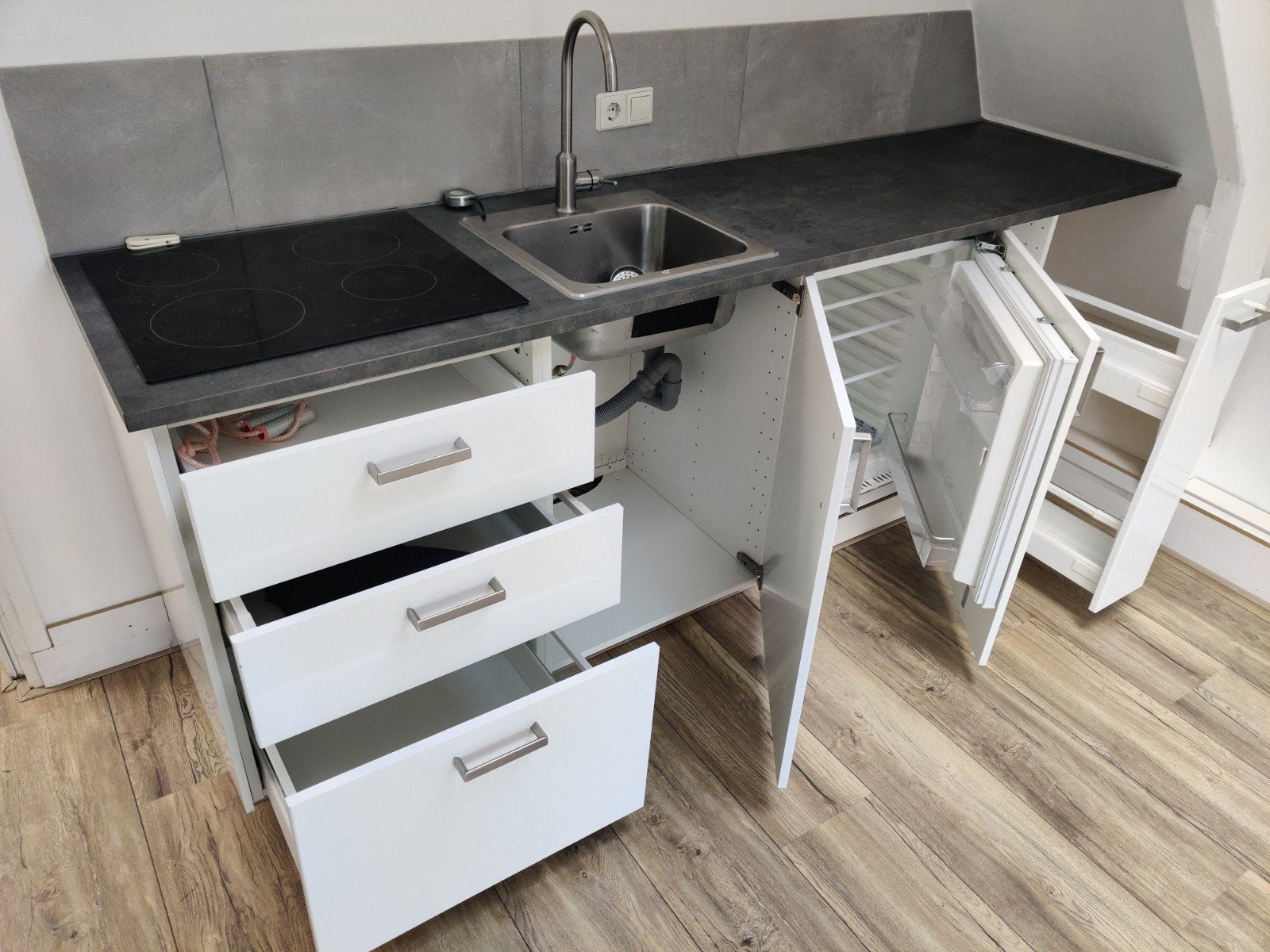 Compacte Ikea keuken met kookplaat en spoelbak, Ophalen, Gebruikt, Enkelwandige keuken