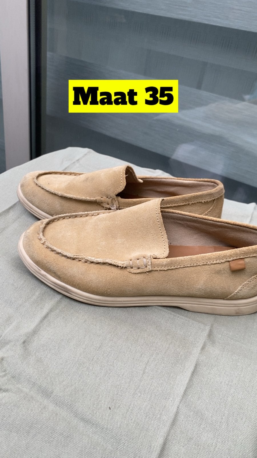 Comfortabele beige instappers - Maat 35, Ophalen of Verzenden, Gedragen, Beige, Instappers