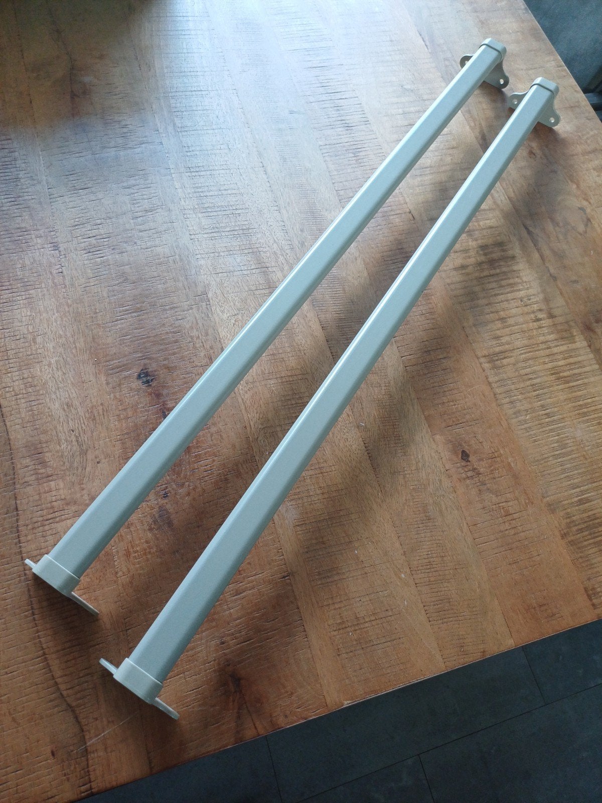 ikea komplement roedes 100 cm taupe 2 stuks., Ophalen of Verzenden, Gebruikt, 50 tot 100 cm