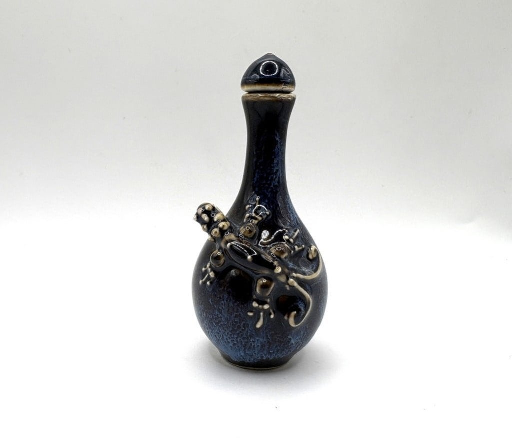 Blauwe snuff bottle met kikker, Antiek en Kunst, Verzenden