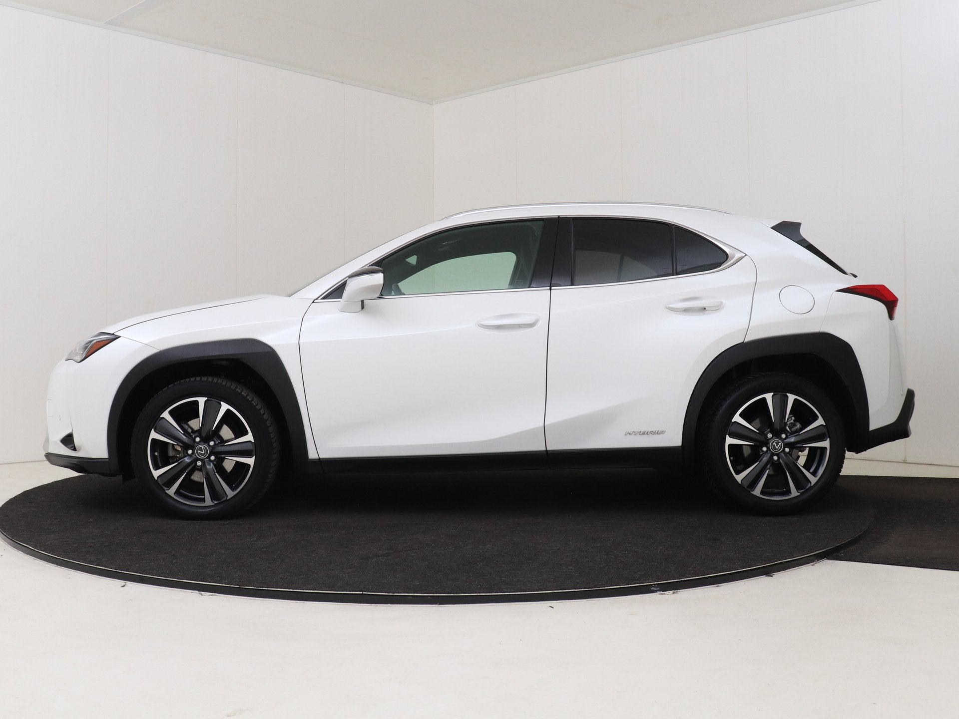 Lexus UX 250h Preference Line | Dealer Onderhouden | Trekhaa, 12 maanden, Stof, Gebruikt, 4 cilinders