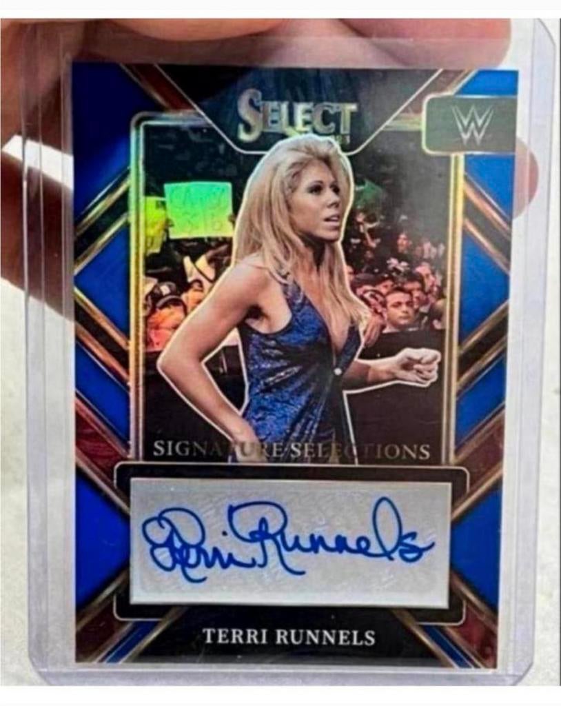2023 Panini Select WWE Terri Runnels limited + Handtekening, Verzamelen, Sportartikelen en Voetbal, Spelerskaart, Nieuw, Ophalen of Verzenden