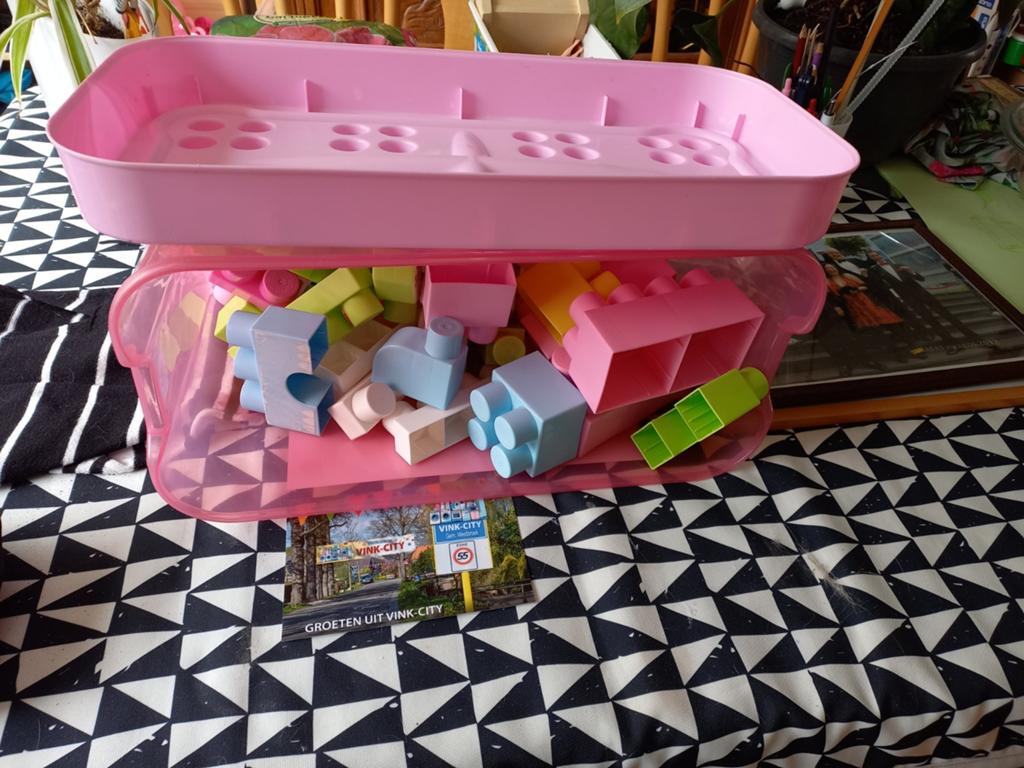 Doos grote blokken kunststof Wel zelf ophalen, Kinderen en Baby's, Speelgoed | Duplo en Lego, Ophalen of Verzenden, Duplo