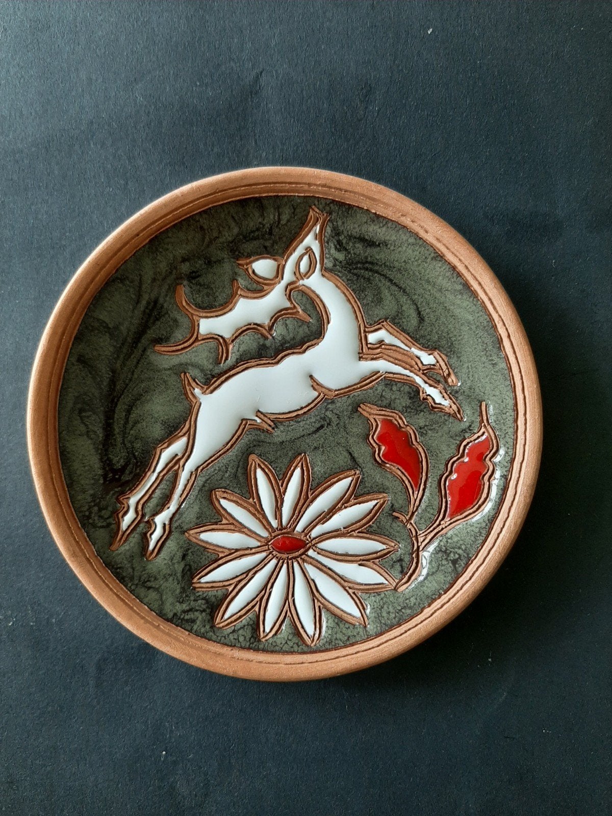 Rodos Keramiek Wandbordje met Hert en Bloem, Antiek en Kunst, Ophalen of Verzenden