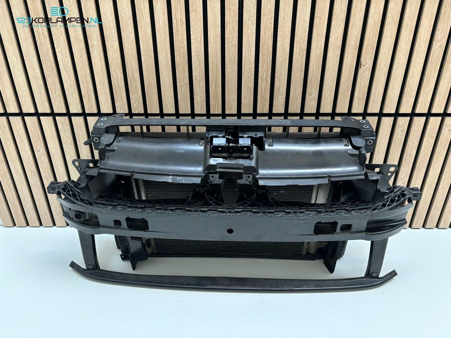 VW Volkswagen Passat B8 2.0 TDI voorfront bumperbalk koelerp, Auto-onderdelen, Ophalen, Gebruikt, -, Volkswagen
