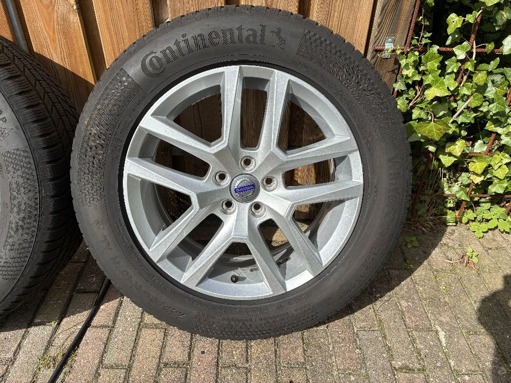 Originele Volvo XC60 velgen met Continental Winterbanden, Ophalen, 18 inch, Gebruikt, Banden en Velgen
