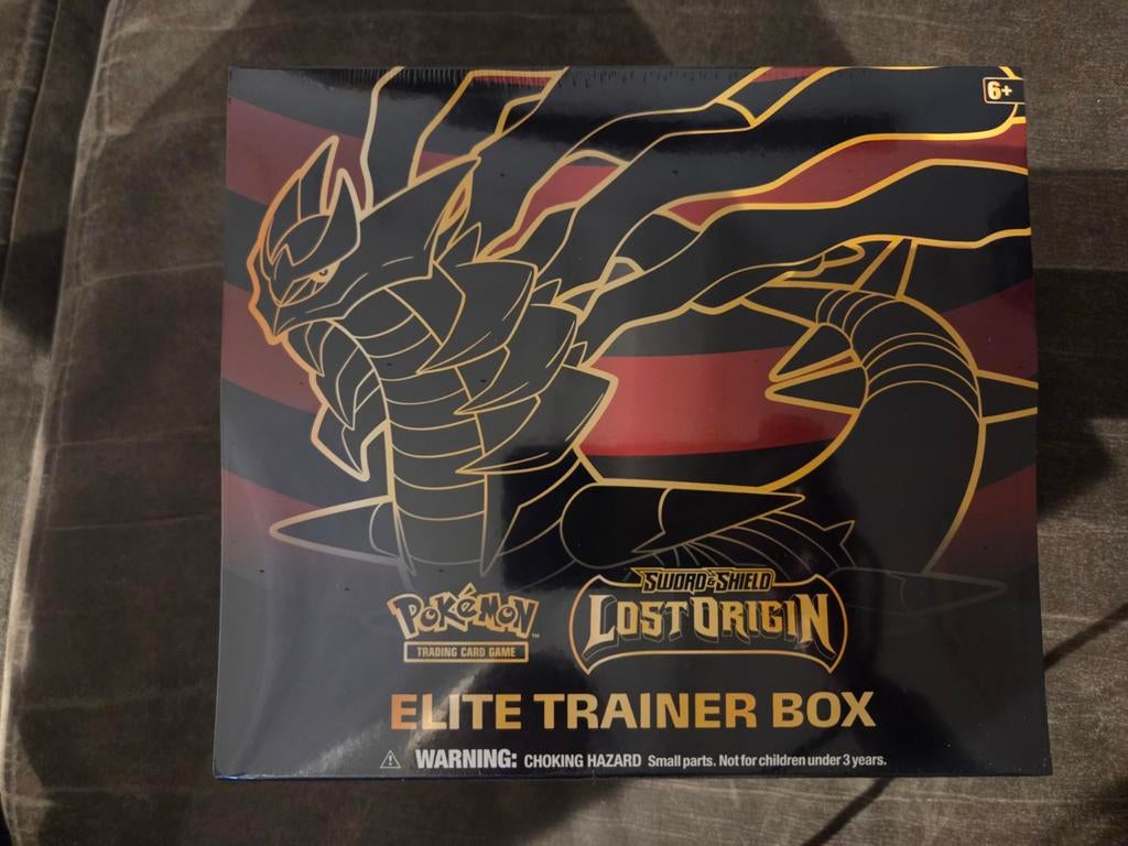 Pokemon Lost Origin Elite trainer box, clean, Ophalen of Verzenden, Nieuw